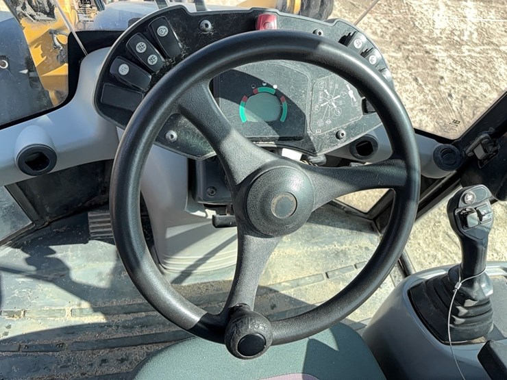 2017-caterpillar-908h2-image-13