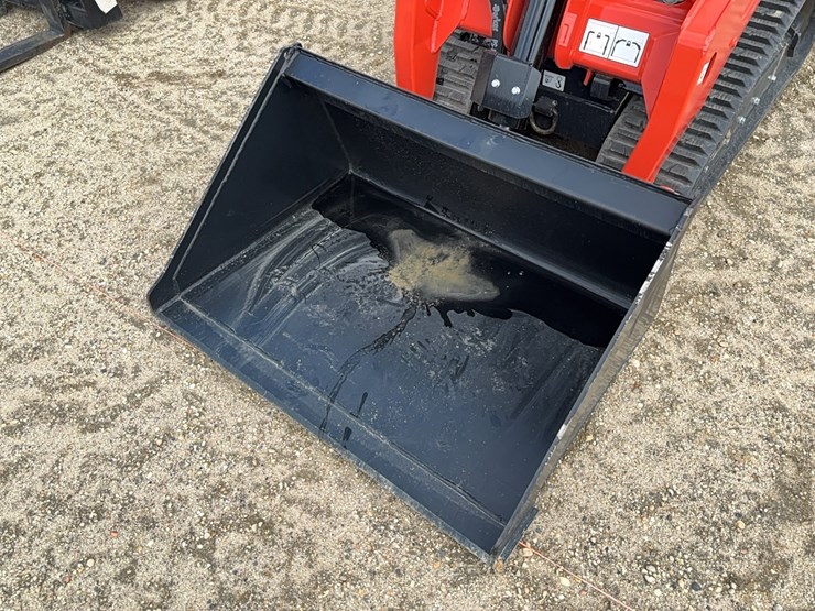 2026-kubota-scl1000-image-12