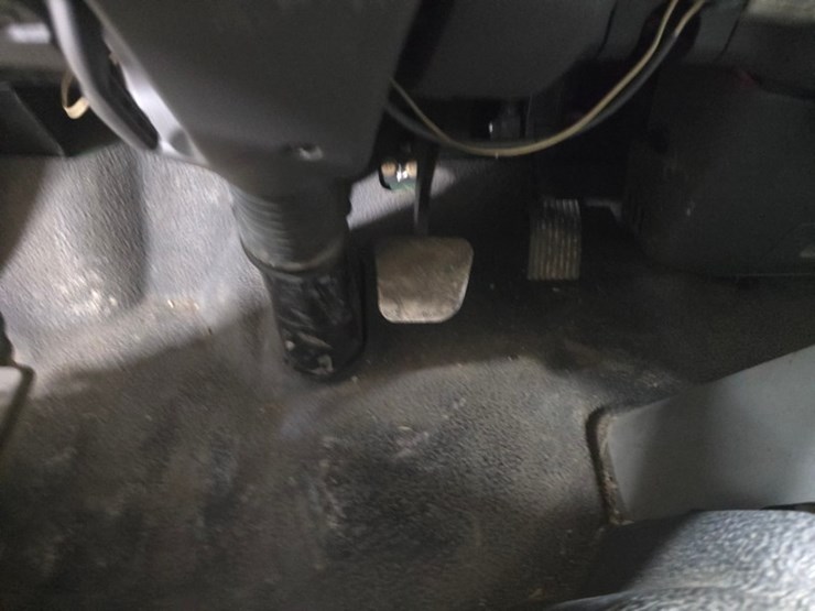 2007-ford-lcf-image-19