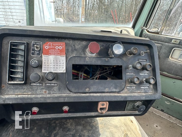 1900-white/gmc-fuel-truck-9618-image-20