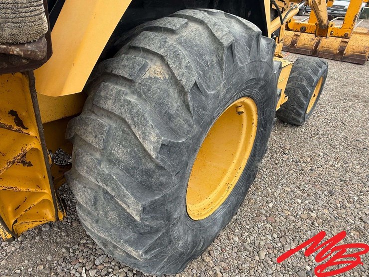 john-deere-310d-image-17