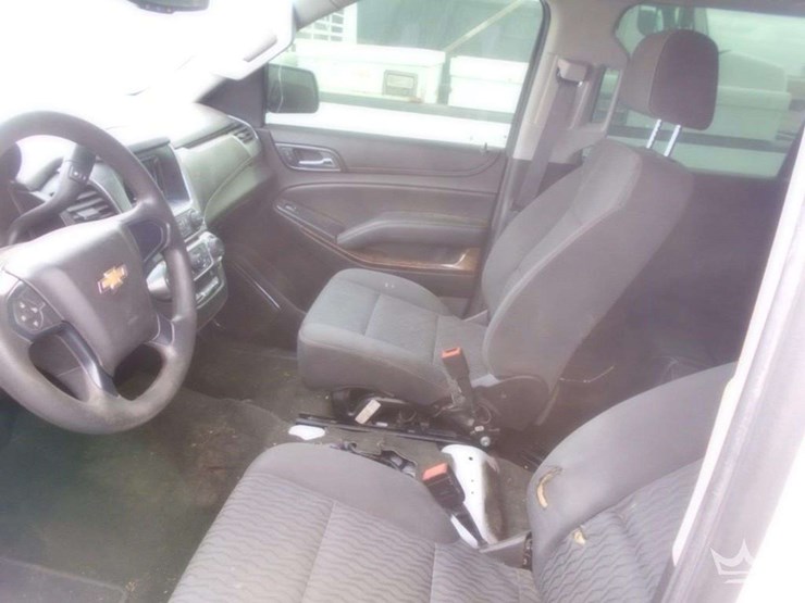 2017-chevrolet-tahoe-image-6