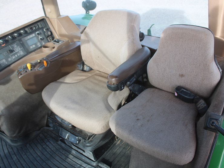 2009-john-deere-8330-image-79