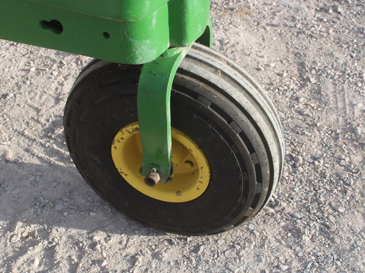 john-deere-b-image-40