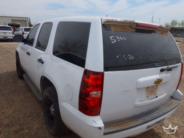 2013-chevrolet-tahoe-image-4