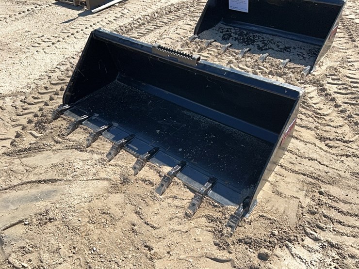 caterpillar-226-image-1