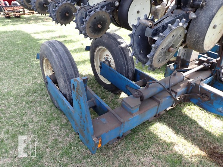 kinze-2600-image-7