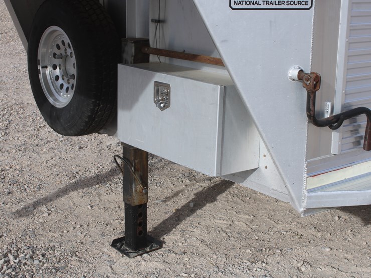 #3020-•-1995-soft-touch-horse-trailer-with-living-quarters-image-16