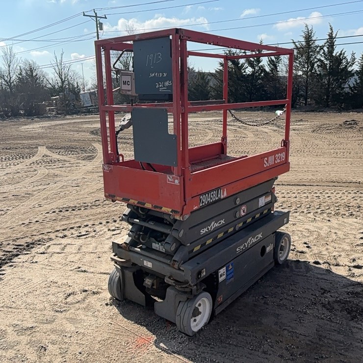 2016 SKYJACK SJIII3219