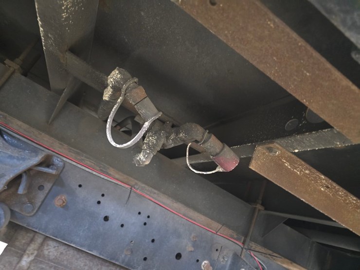 2007-ford-lcf-image-34