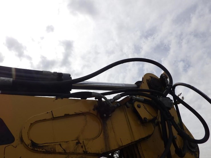 2014-caterpillar-430f-it-image-11