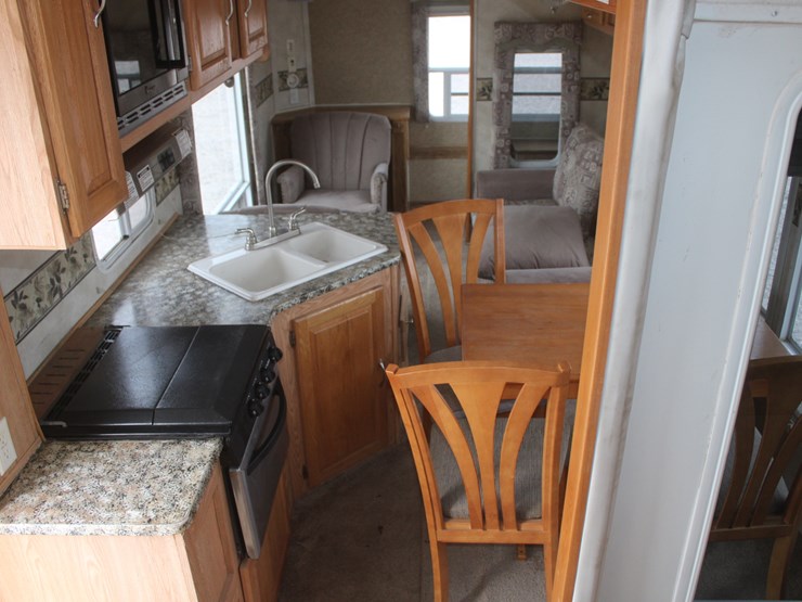 #3000-•-2007-palomino-ultra-lite-thoroughbred-f830re-30ft-camper-trailer-image-31