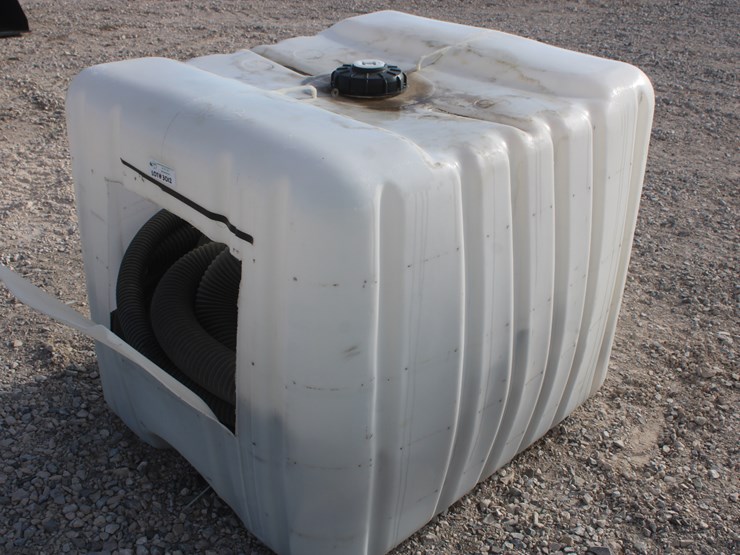 #3012-•-chemical-tote-full-of-assorted-hoses-image-3