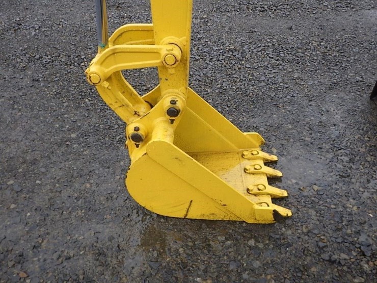 komatsu-pc28uu-image-19