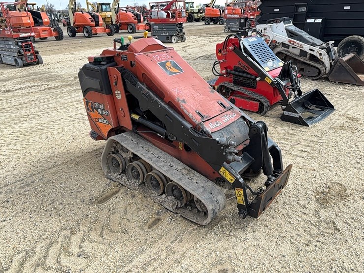 ditch-witch-sk800-image-1