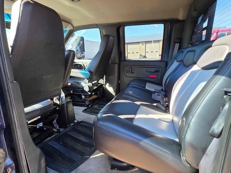 2004-chevrolet-c4500-*bid-is-pending*-image-12