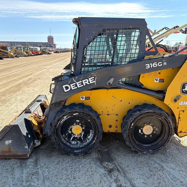 2018 DEERE 316GR
