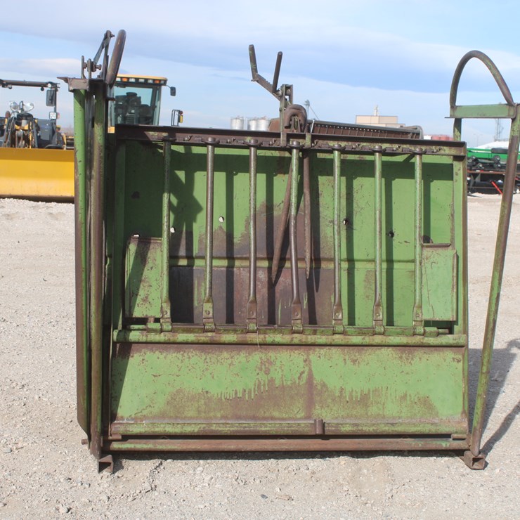 #2080 • Powder River Calf Table