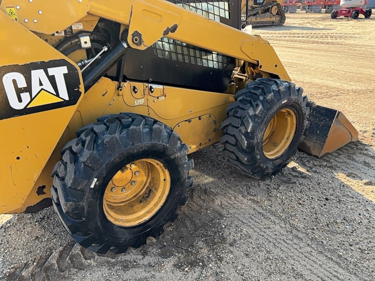 2017-caterpillar-272d2-xhp-image-7
