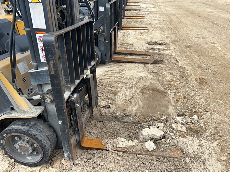 2021-caterpillar-2c6000-image-11