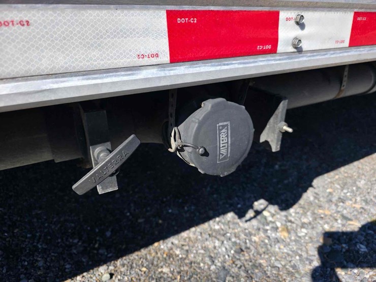 2013-53'-united-expressline-toy-hauler-*bid-is-pending*-image-8