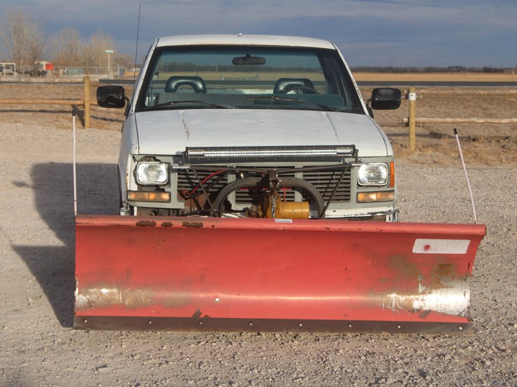 #3038-•-1992-gmc-seirra-single-cab-pickup-image-3