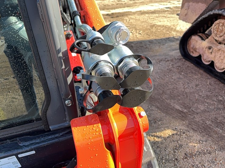 2023-caterpillar-289d3-image-11