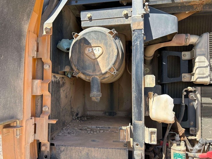 2008-case-cx240b-image-12