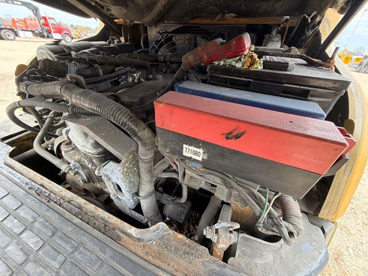 2021-caterpillar-2c6000-image-12