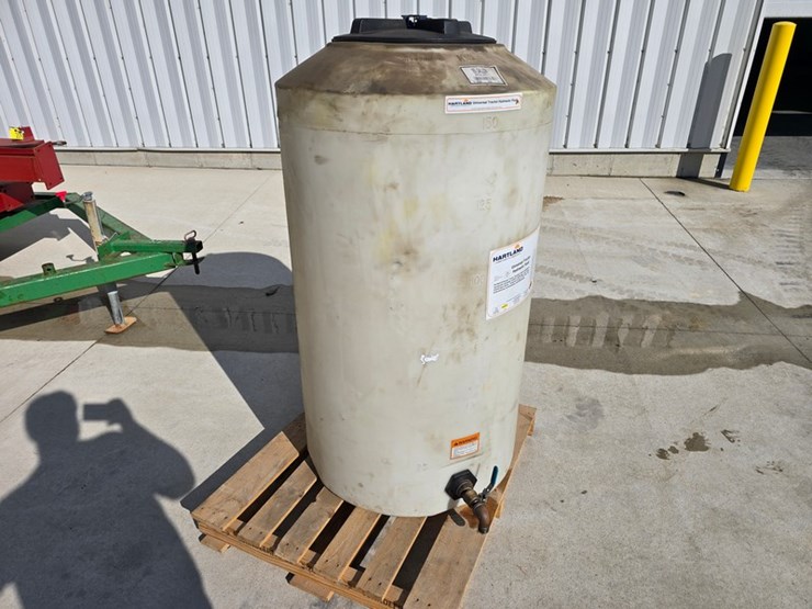 #666-•-165-gallon-bulk-fluid-tank-image-3