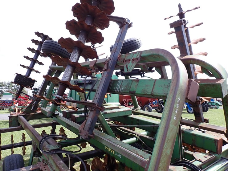 john-deere-230-image-4