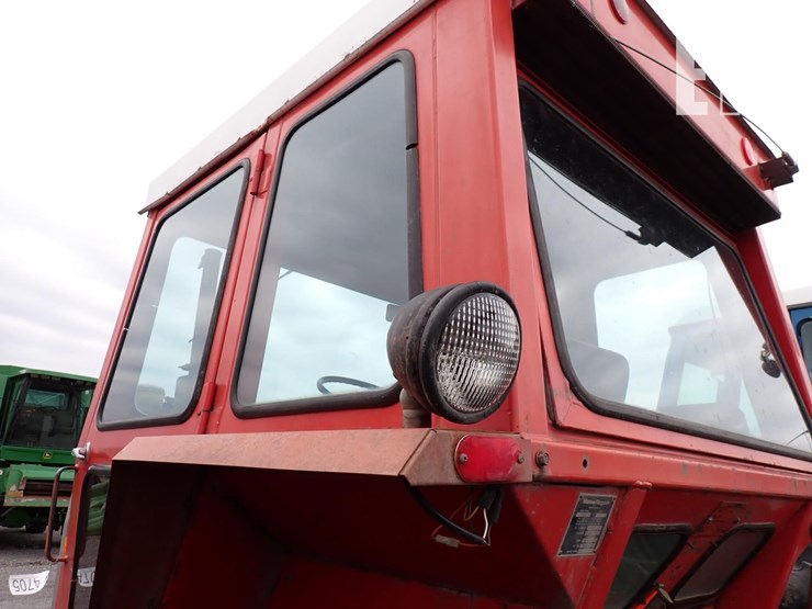 massey-ferguson-1085-image-16