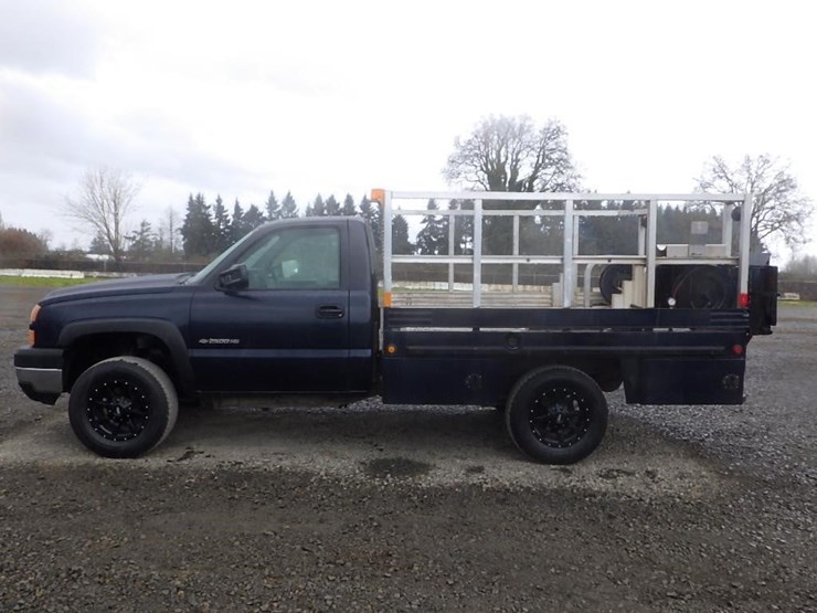 2006-chevrolet-silverado-2500hd-image-8