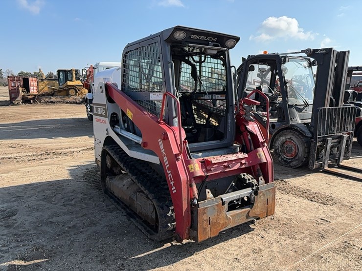 2021-takeuchi-tl8r2-image-1