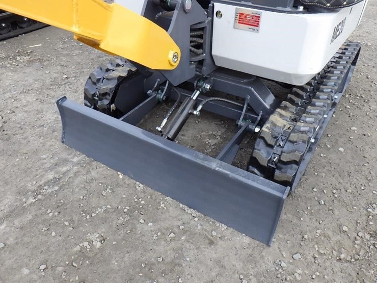 2026-sdlanch-me20-hydraulic-excavator-image-9