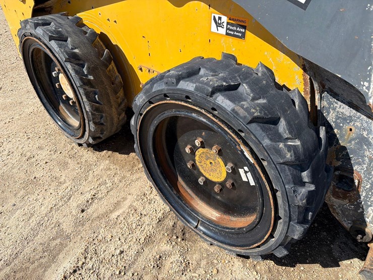 2018-deere-316gr-image-10