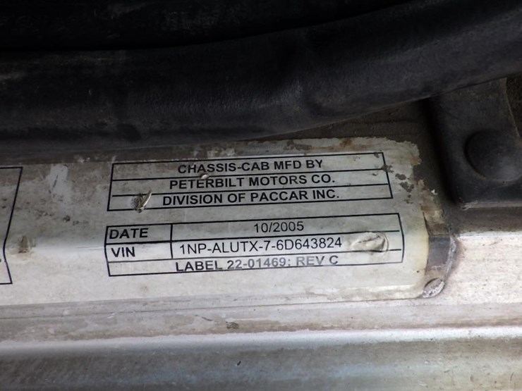 2006-peterbilt-357-image-65