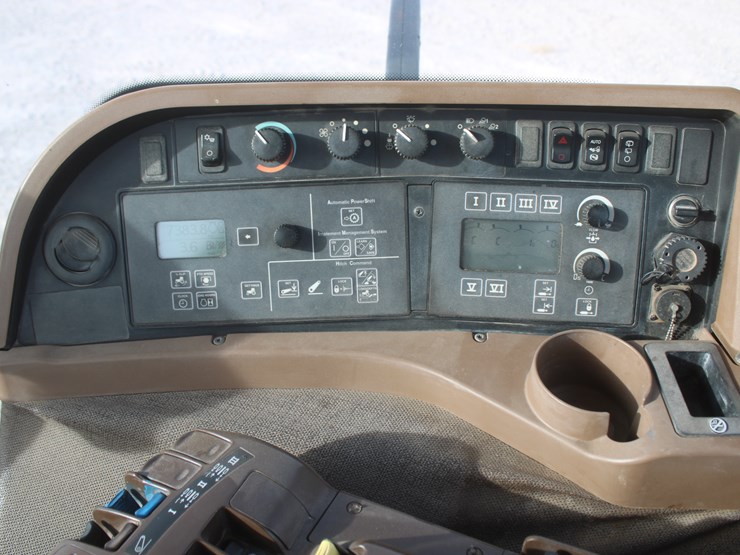 2009-john-deere-8330-image-80