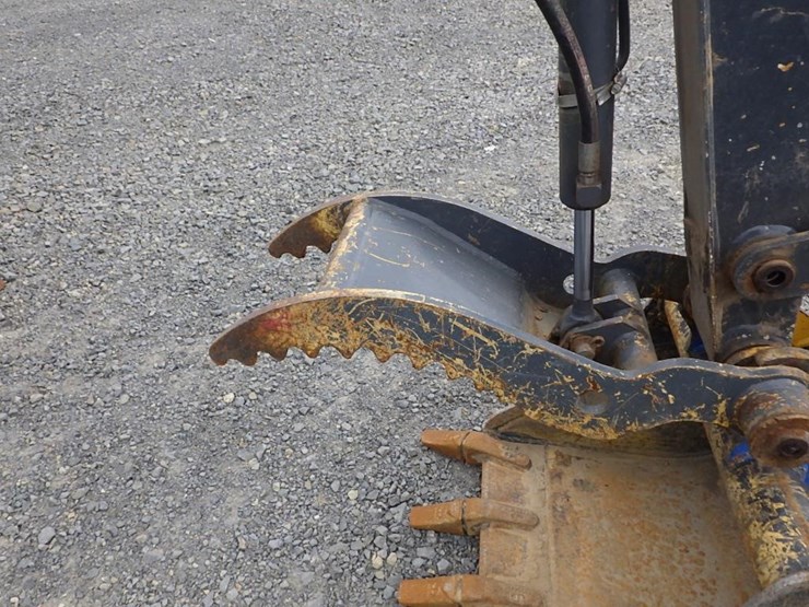 2020-deere-26g-image-24