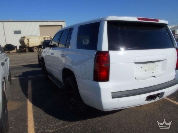 2019-chevrolet-tahoe-image-4