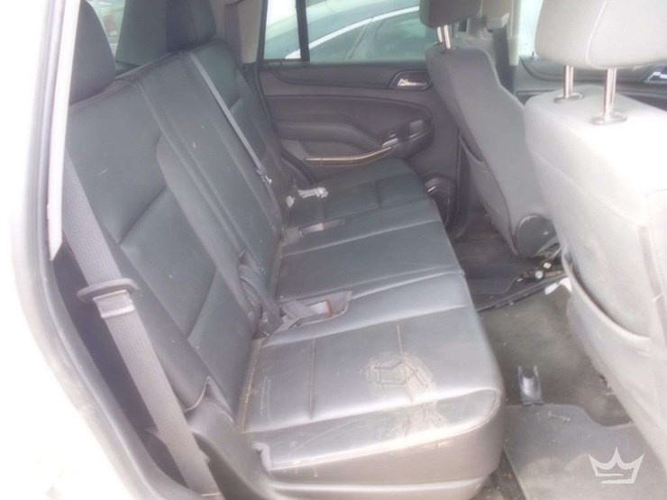 2017-chevrolet-tahoe-image-8