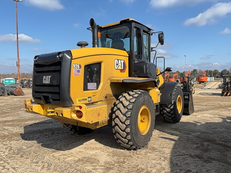 2025-caterpillar-926m-image-3