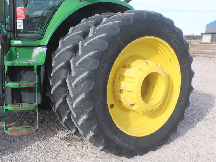 2009-john-deere-8330-image-25