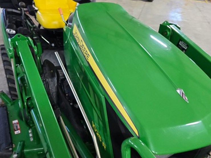 2014-john-deere-1025r-image-14