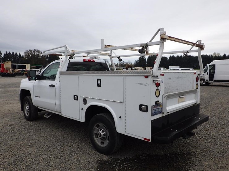 2017-chevrolet-2500-image-7