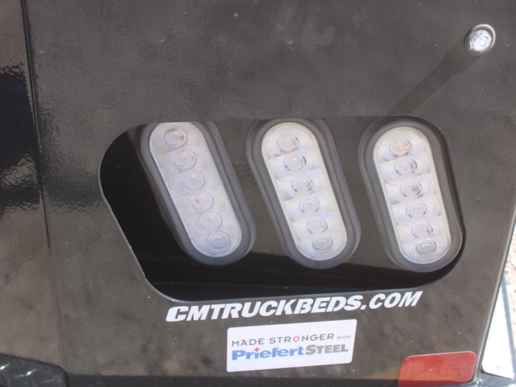 #3009-•-cm-skirted-flatbed-with-4-toolboxes-image-15