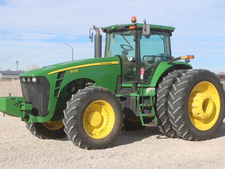 2009-john-deere-8330-image-16