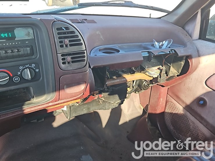 1995-chevrolet-1500-image-17