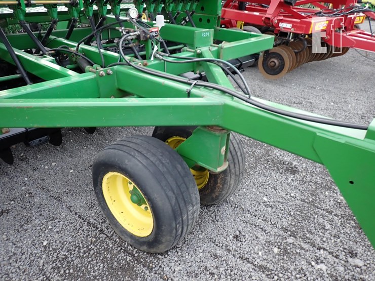 john-deere-750-image-5