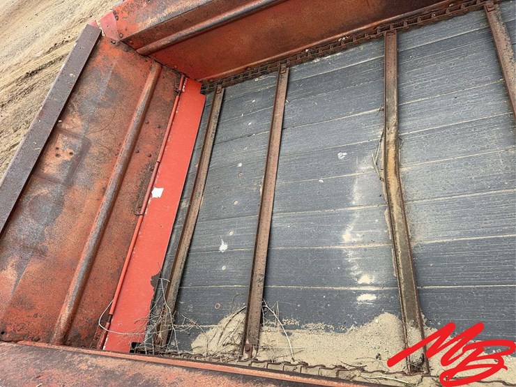 new-holland-680-image-13